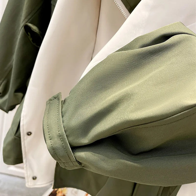 Beata – Stylische Damen Windbreaker Jacke mit Kapuze