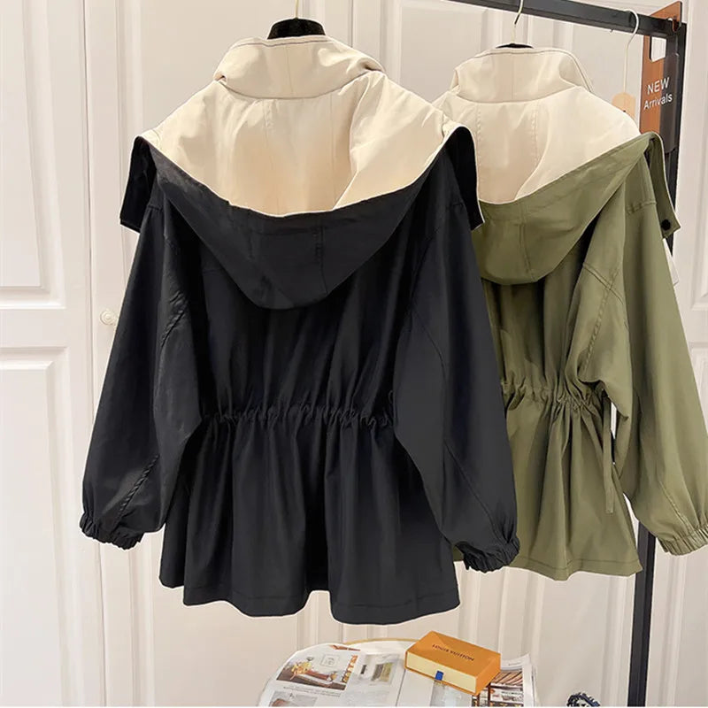 Beata – Stylische Damen Windbreaker Jacke mit Kapuze