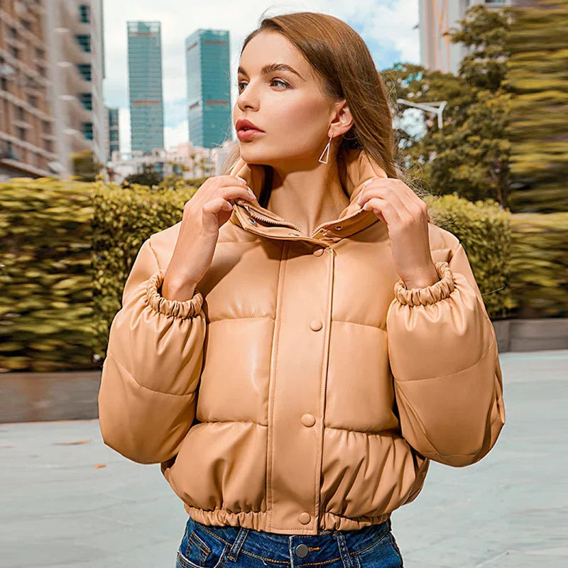 Cyrilla - Kurze Dicke Winterjacke mit Hohem Kragen