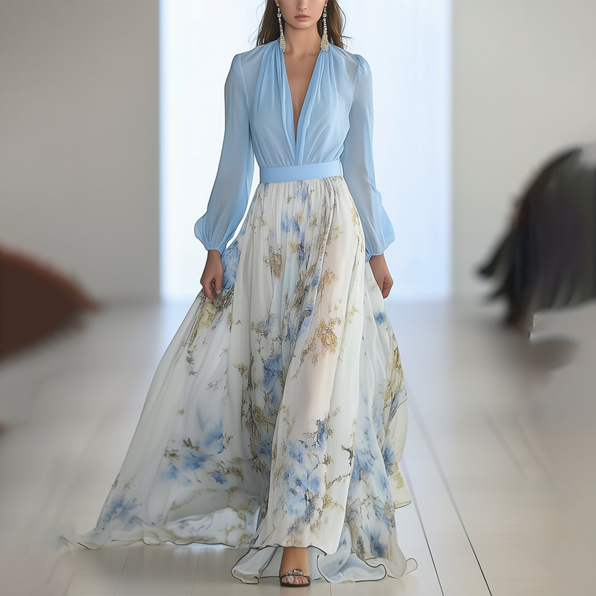 Sabine - Maxikleid mit Blumenmuster und langen Ärmeln V-Ausschnitt A-Linie Blau