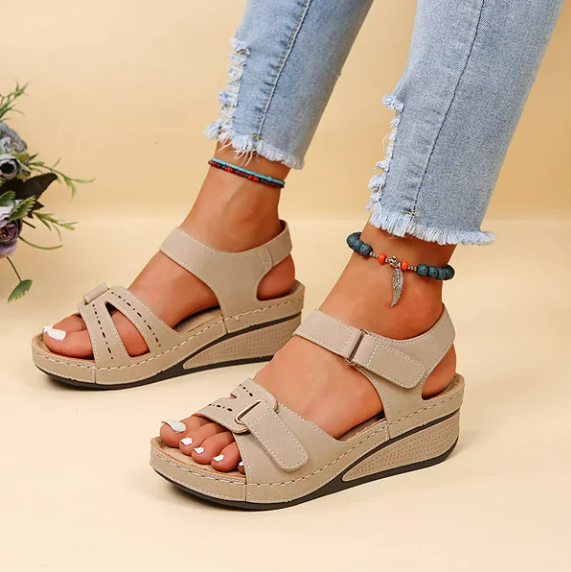 Heidi – Damen Keilsandaletten Bequem Verstellbar Sommer Stil