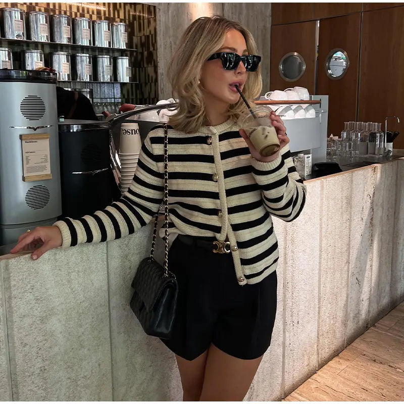 Inessa - Stylischer langärmeliger gestreifter Cardigan
