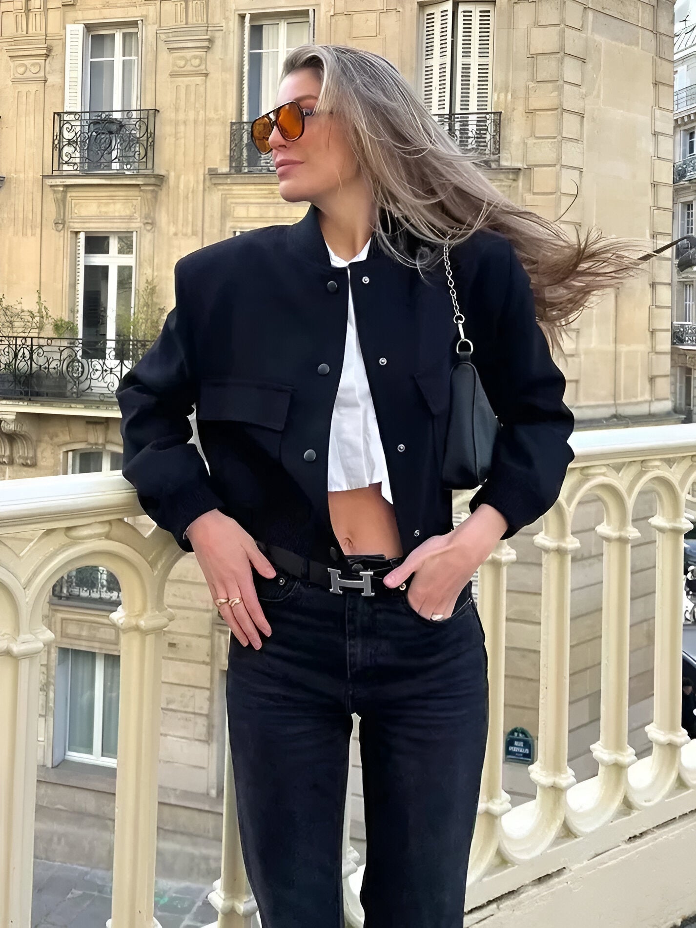 Jeba - Stilvolle kurze Damen-Tweedjacke mit Taschen