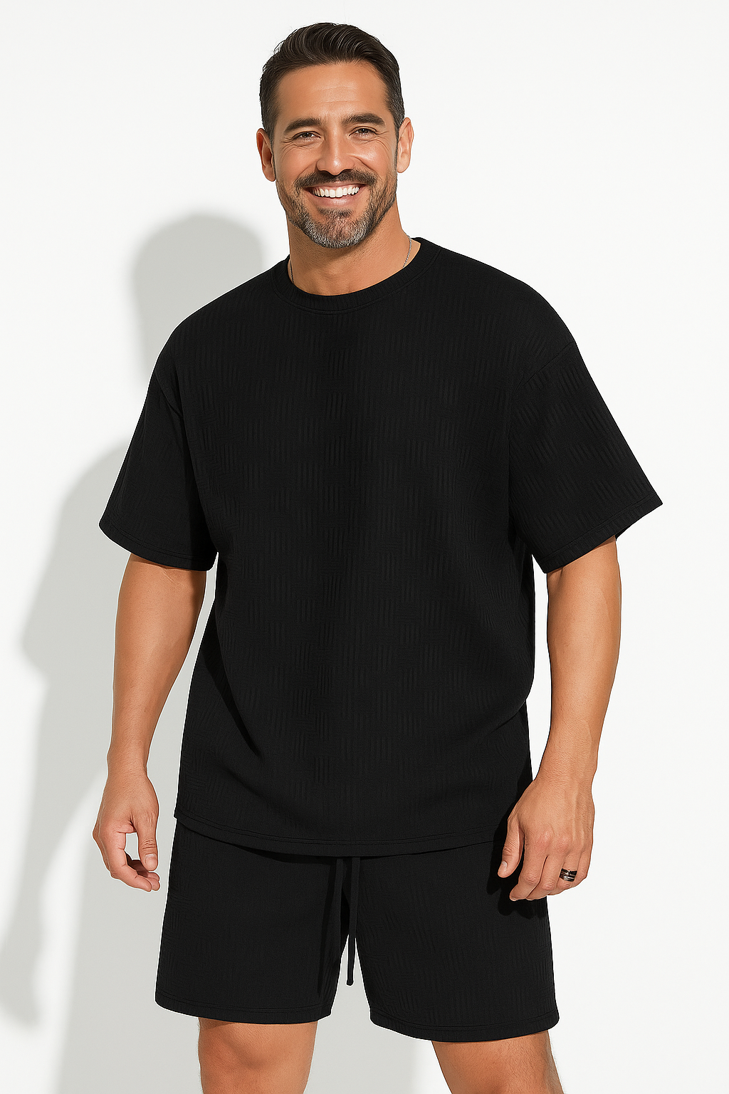 Theo – Oversized-Set mit Struktur, T-Shirt und Shorts - Schwarz