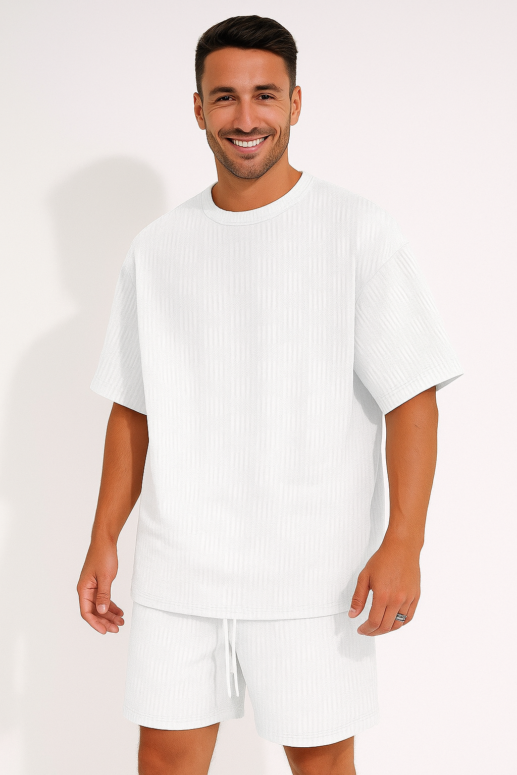 xTheo – Oversized-Set mit Struktur, T-Shirt und Shorts - Weiß