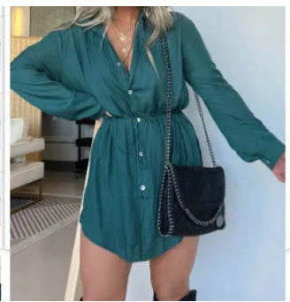 Tilda- Geknöpfter Mini Jumpsuit mit urbanem Stil Cyan