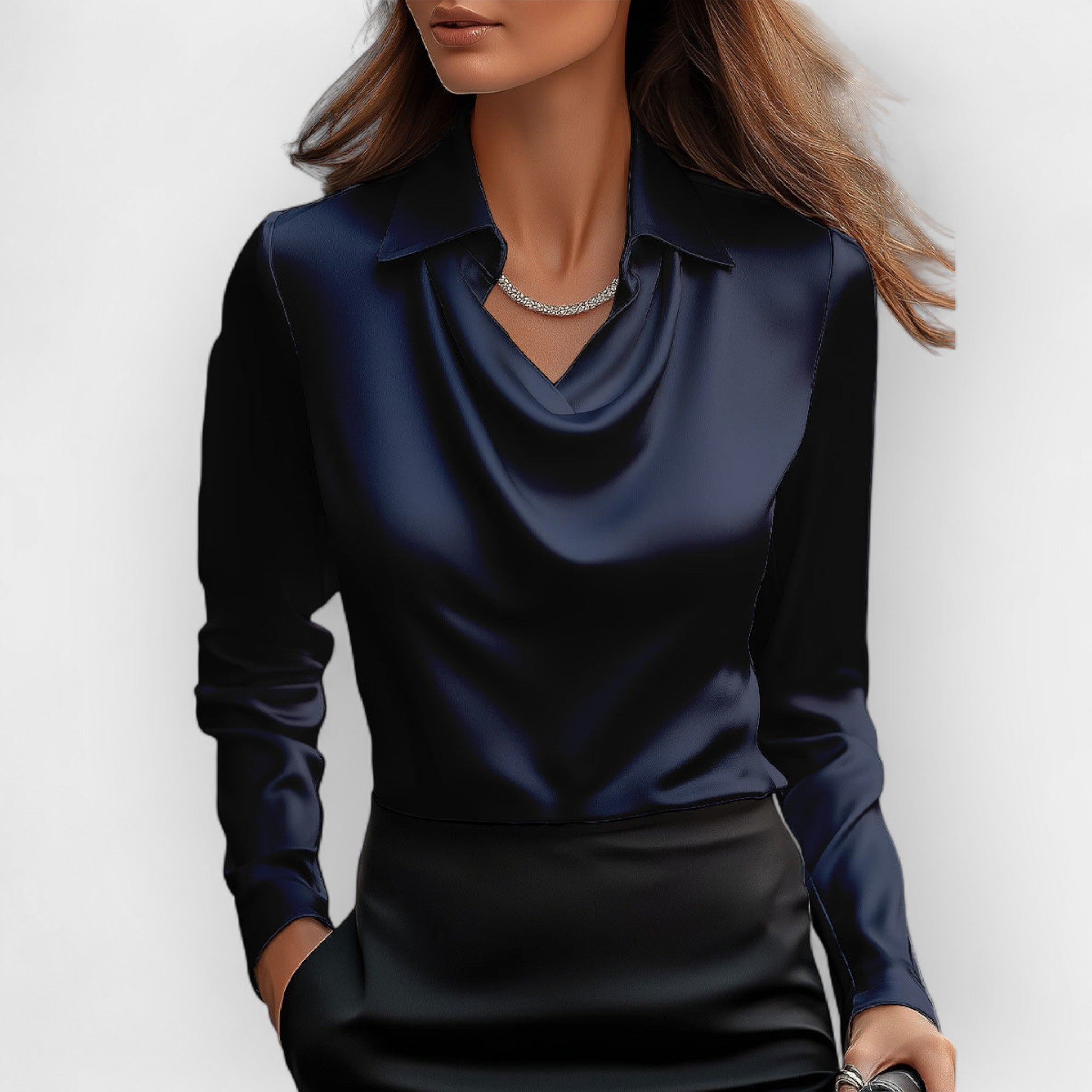Jutta – Elegante Bluse Mit Wasserfallkragen