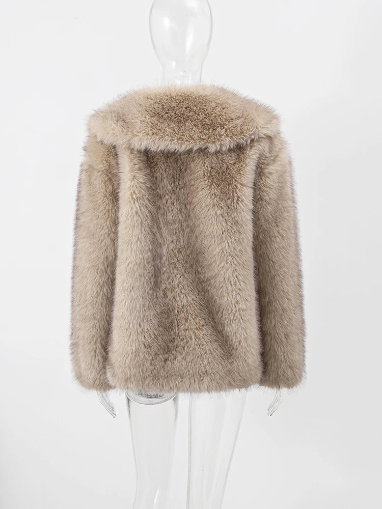 Quirita - Eleganter Damen Pelzmantel zeitlos & edel