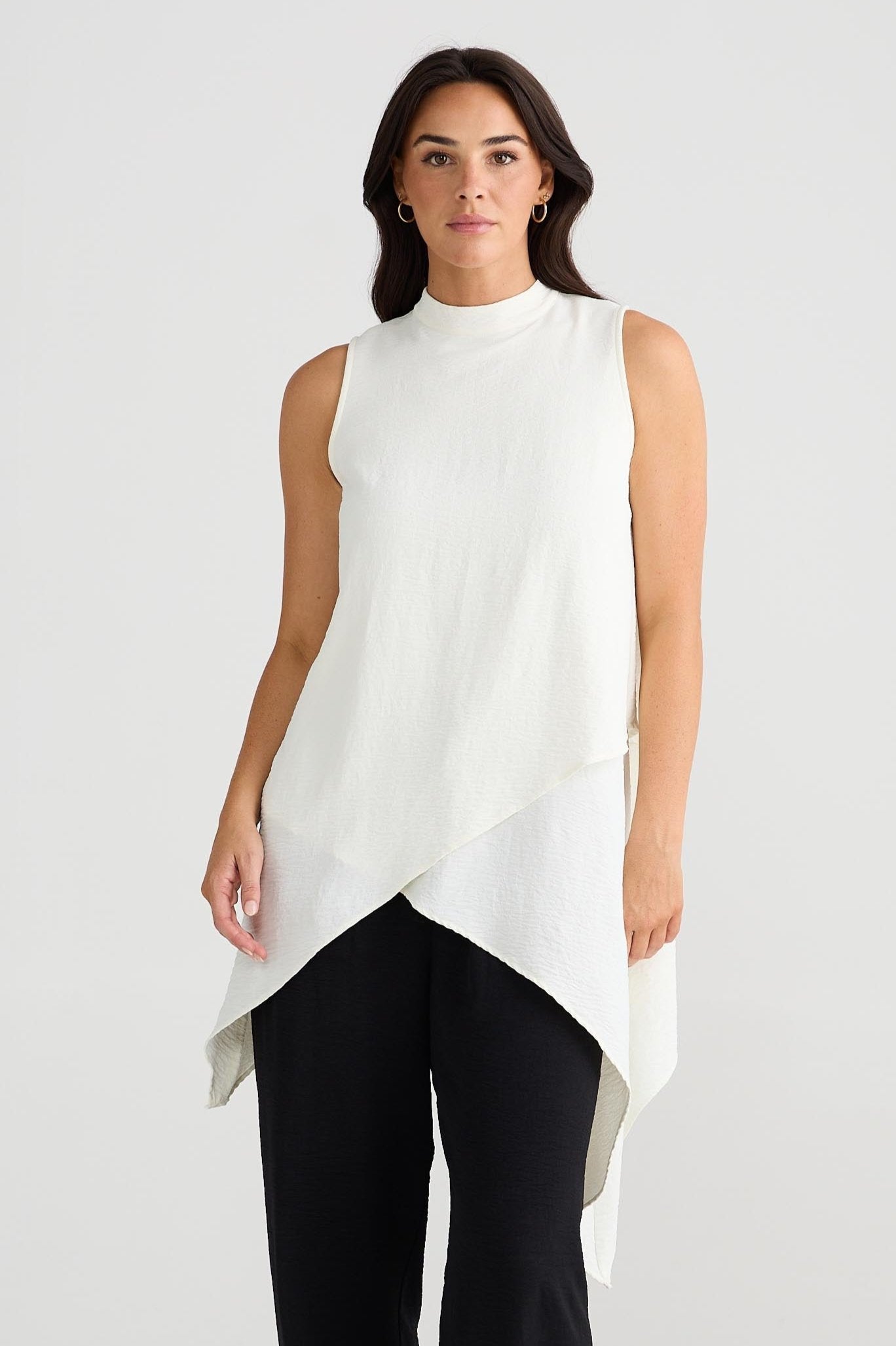 Yustin - Asymmetrical Sleeveless Top - Off-weiß 1