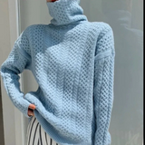 Clara - Eleganter Damen-Strickpullover mit hohem Kragen