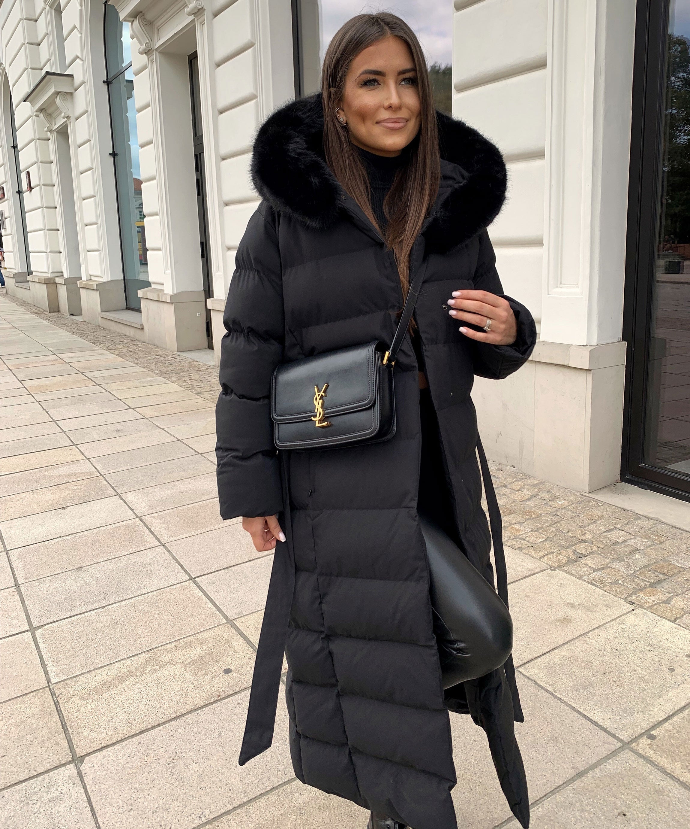 May – Damen Parka Schwarz mit Kapuze