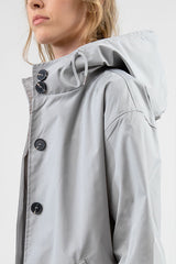 EISGRAUE WINDJACKE