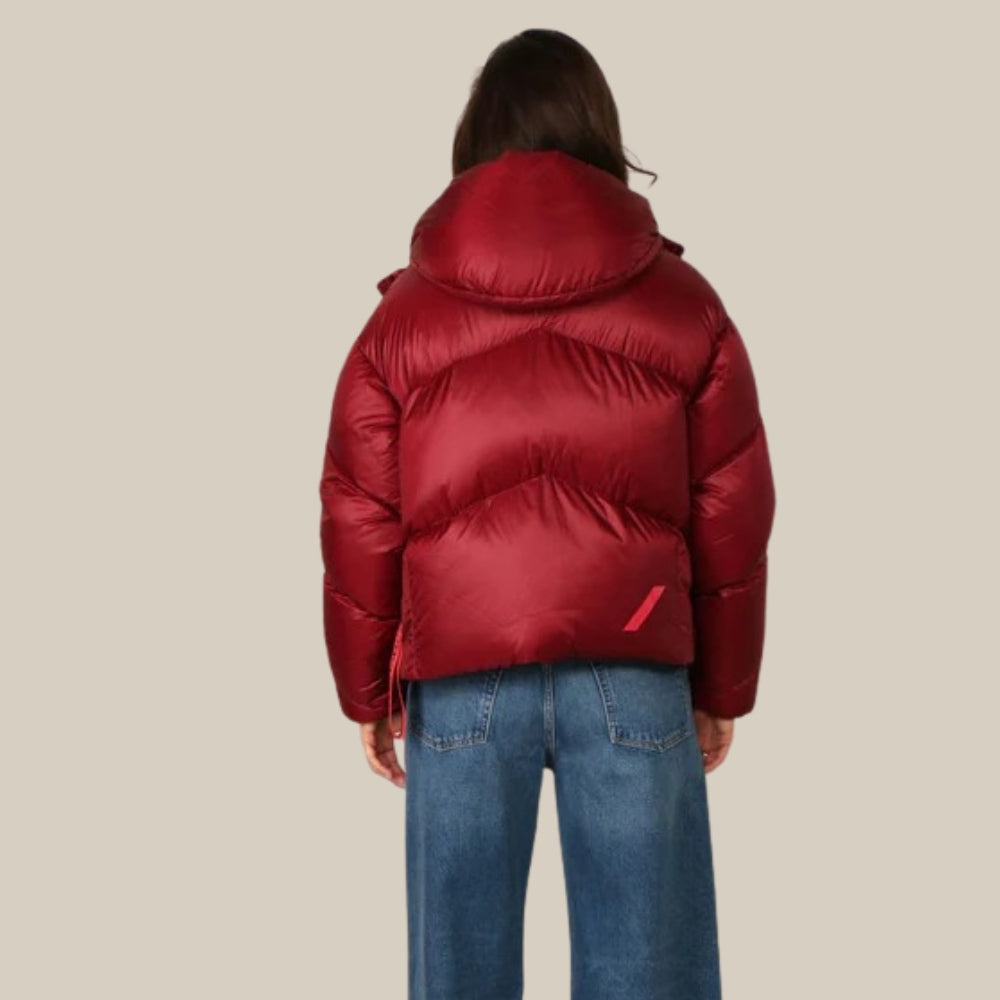 Dara - Leichte Damen-Winterjacke mit Glanzsteppung