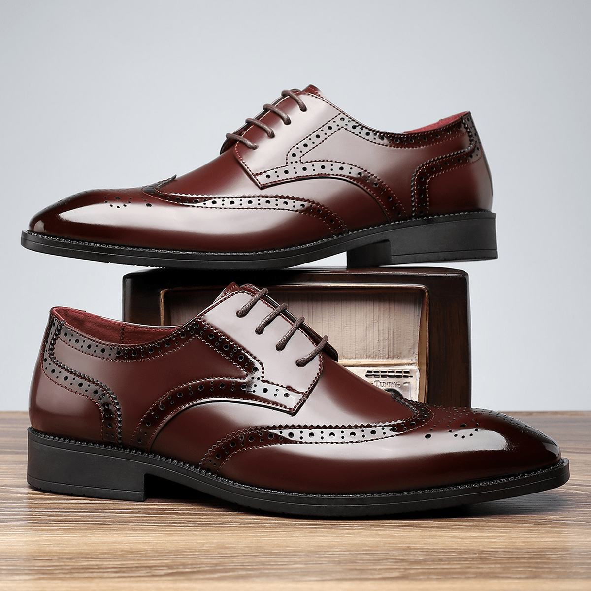 Lucian - Elegante Herren Lederschuhe Patentleder