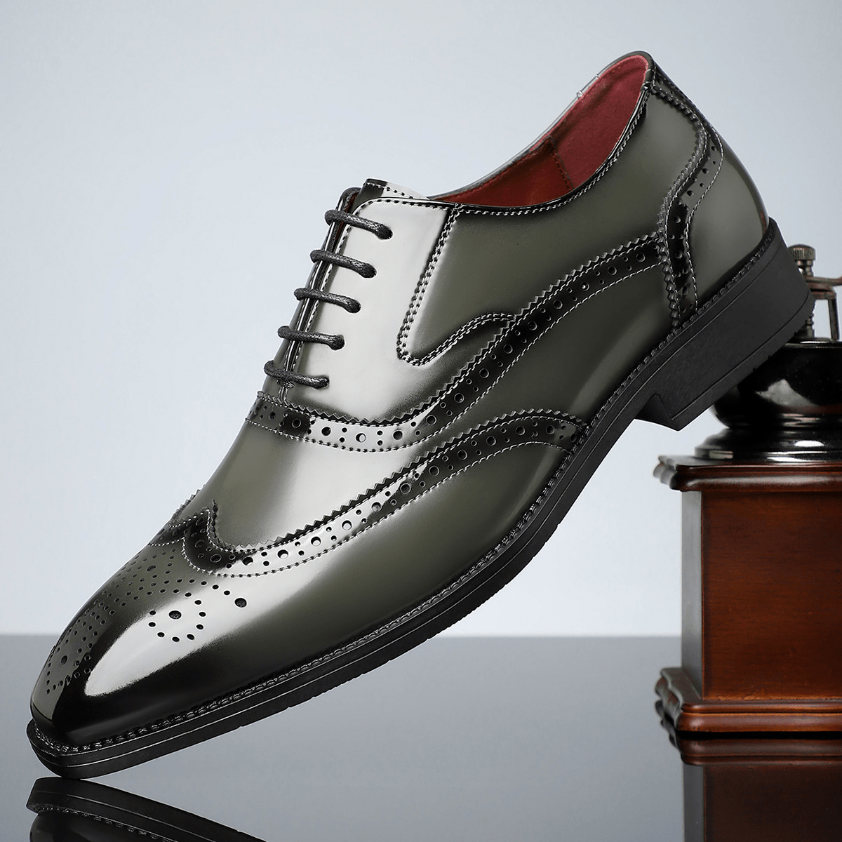 Lucian - Elegante Herren Lederschuhe Patentleder