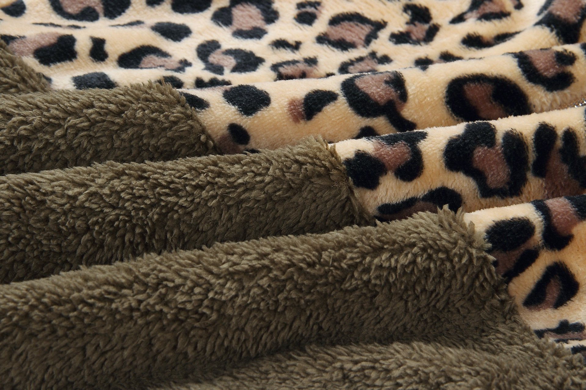 Sarah – Warmer Hoodie Mit Leoparden-Muster