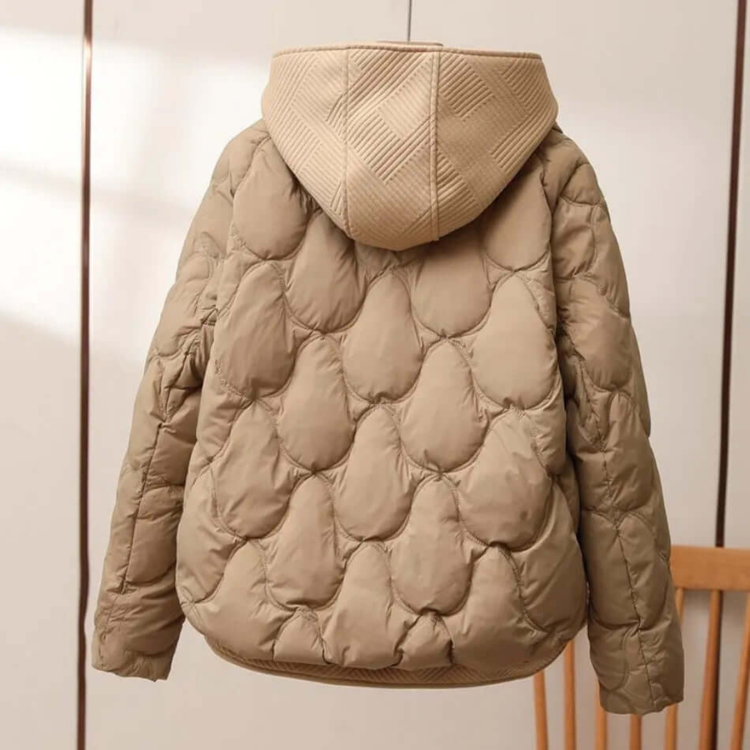 Nora – Lässige & warme Daunenjacke