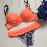 HotCurves Niedrige Taille 2-teiliges Bikini-Set