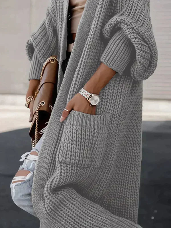 Cora - Gestrickte lange Strickjacke