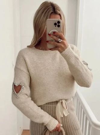 Rosemarie - Fashion Love Heart Hollow Out Pullover