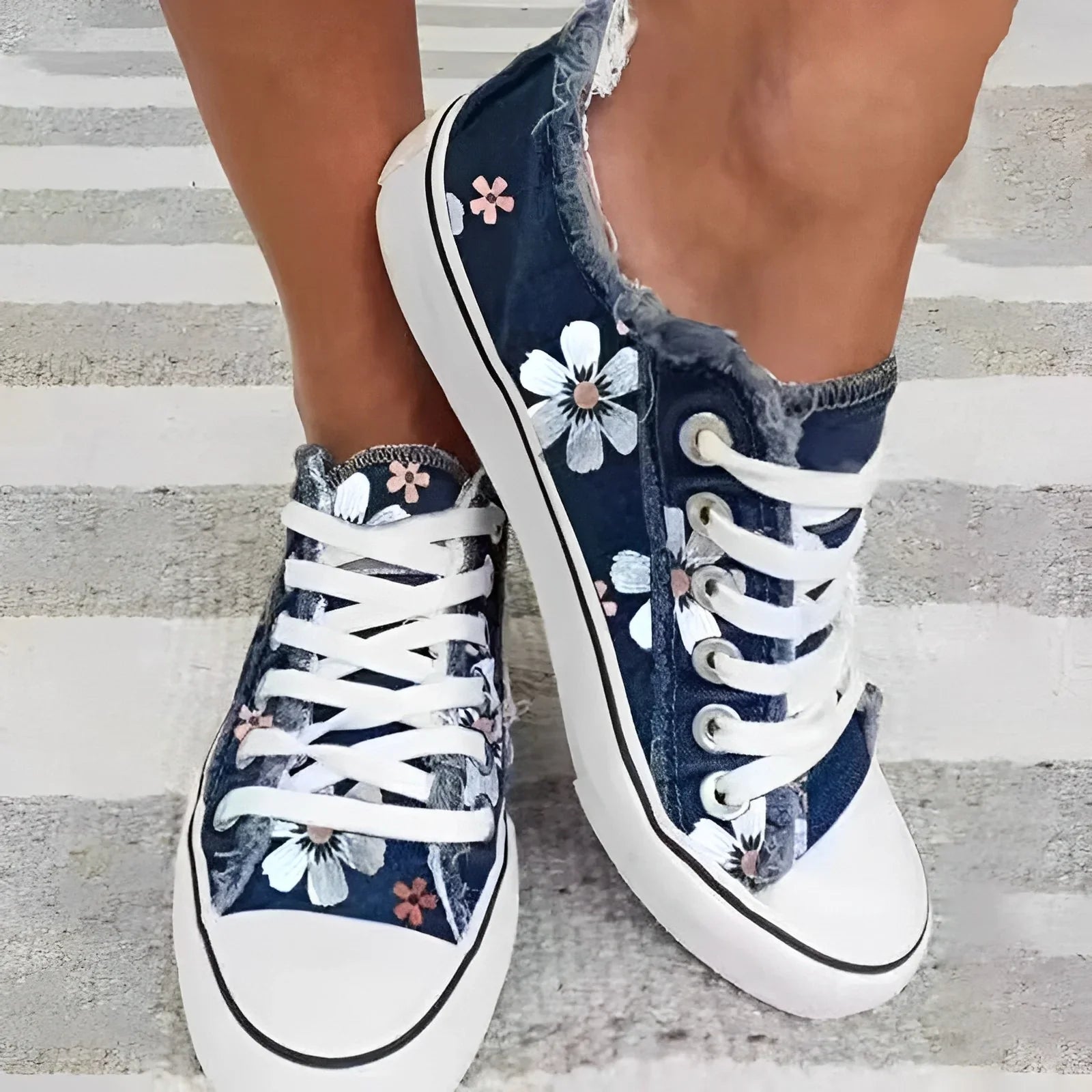 Florianne - Blumendruck Flach Turnschuhe Tiefblau